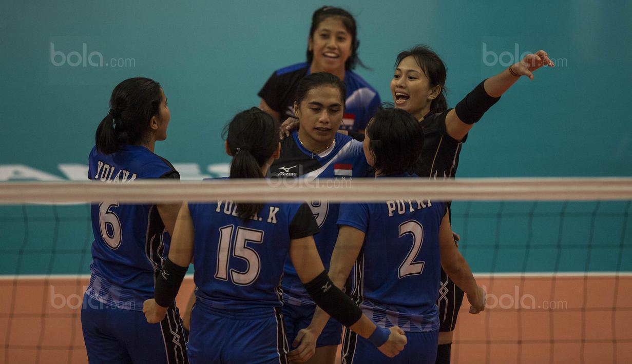 Para pevoli Indonesia merayakan kemenangan atas Vietnam pada laga SEA Gmaes di MITEC, Kuala Lumpur, Sabtu (26/8/2017). Indonesia lolos ke final setelah menang 3-2 atas Vietnam. (Bola.com/Vitalis Yogi Trisna)