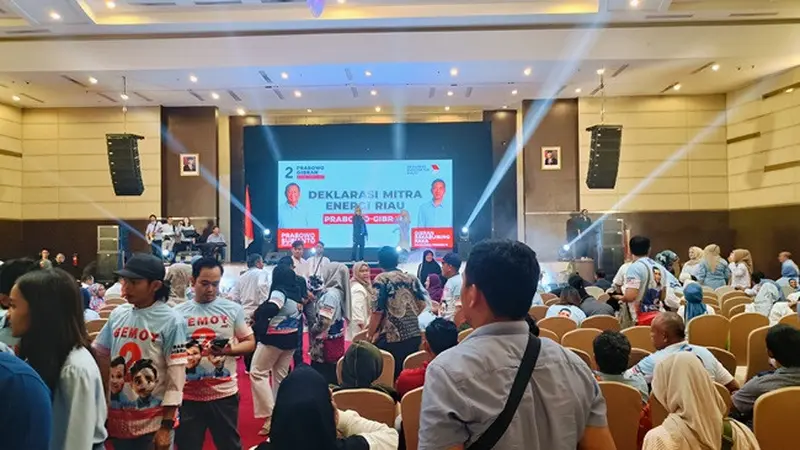 Deklarasi relawan Prabowo-Gibran yang menamakan diri Mitra Energi Riau di salah satu hotel di Pekanbaru.