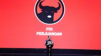 Presiden Joko Widodo menyampaikan pidato politiknya dalam HUT ke-50 PDI Perjuangan di JIExpo, Kemayoran, Jakarta, Selasa (10/1/2023). HUT ke-50 tahun PDI Perjuangan bertemakan Genggam Tangan Persatuan Dengan Jiwa Gotong Royong dan Semangat Api Perjuangan Nan Tak Kunjung Padam. (FOTO: Dok. Istimewa)