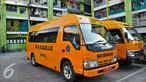 Fasilitas bus sekolah gratis kini telah ada di Rusun Muara Kapuk, Jakarta, Jumat (22/4/2016). Sebanyak 2 unit mobil akan beroperasi setiap hari untuk memudahkan anak sekolah yang tinggal di Rusun Muara Kapuk. (Liputan6.com/Yoppy Renato)