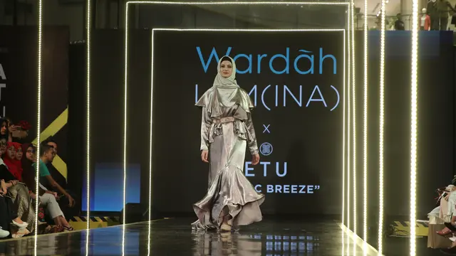 Koleksi modest wear Restu Anggraini di JMFW