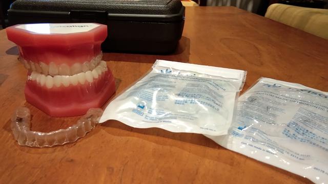 Metode merapikan gigi dengan metode invasalign (Foto: Giovani Dio/Liputan6.com)