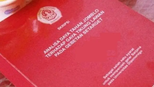 6 Judul Skripsi Ini Nyelenehnya Sukses Bikin Penasaran