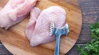 Daging ayam mentah harus disimpan dengan cara yang tepat/Copyright pexels.com/Towfiqu barbhuiya