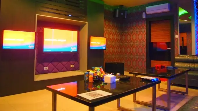 [Bintang] Tempat Karaoke