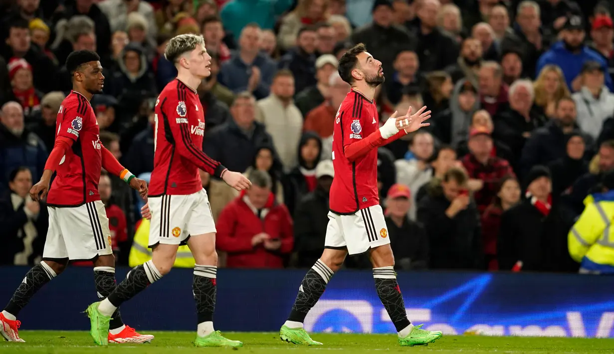 Saat ini, Manchester United berada di posisi enam klasemen sementara dengan raihan 53 poin dari 33 pertandingan. (AP Photo/Dave Thompson)