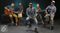 Band Vespunk saat tampil di Akustik Plus, Liputan6.com, Jakarta (1/4). (Liputan6.com/Fatkhur Rozaq)