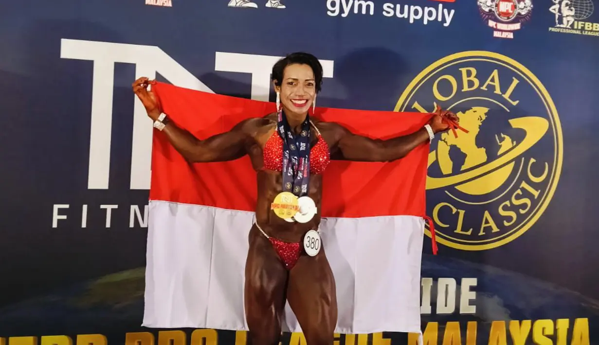 Polri kembali menorehkan prestasi membanggakan di tingkat internasional melalui keberhasilan Perwira Polisi Wanita (Polwan) Polda Maluku, IPTU Esterlina Titiheryu, A.Md., yang meraih tiga medali dalam kejuaraan binaraga “NPC Regional TNT Global Classic Malaysia 2026. (Foto: Humas Polri)