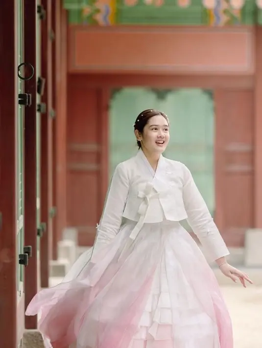 Hesti Purwadinata [Instagram/hestipurwadinata]