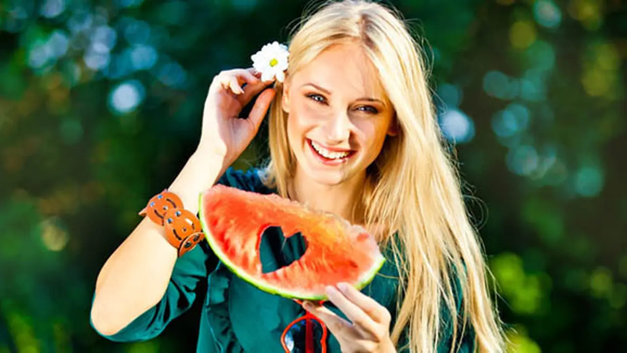 (c) shutterstock