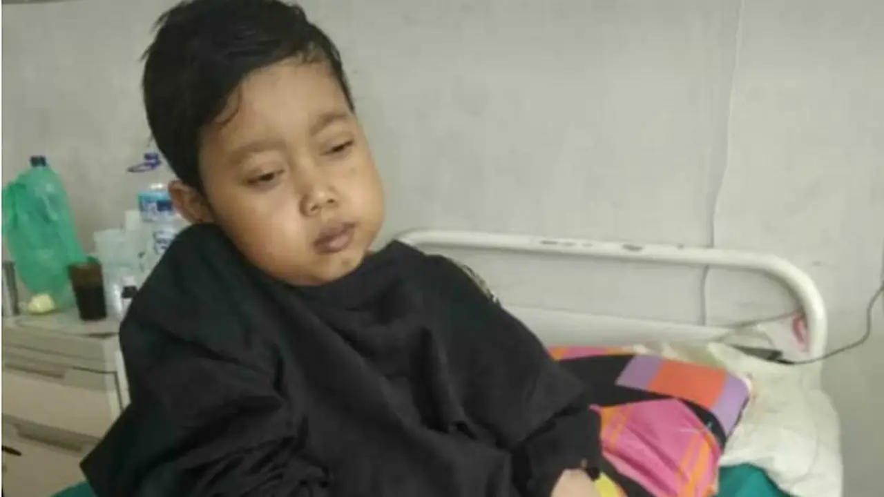 Perjalanan Panjang Remaja Yang Tak Menua Menuju Kamar Operasi