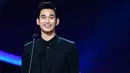 Penghasilan sebesar itu wajar, lantaran Kim Soo Hyun menjadi bintang iklan sampai 17 produk. (Foto: Allkpop.com)