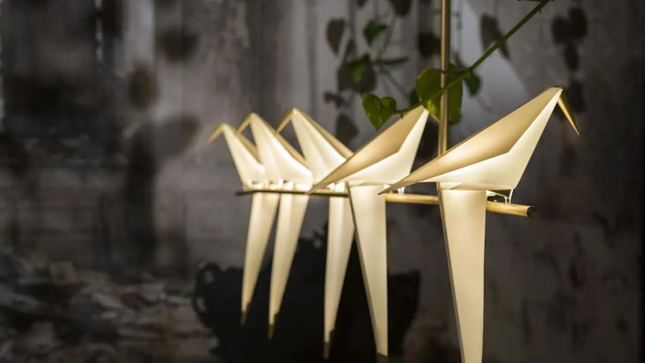 [Bintang] 6 Lampu Origami Burung yang Bikin Rumahmu Makin 'Hidup'