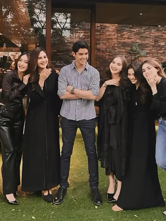 Al Ghazali (Instagram/natashawilona12)