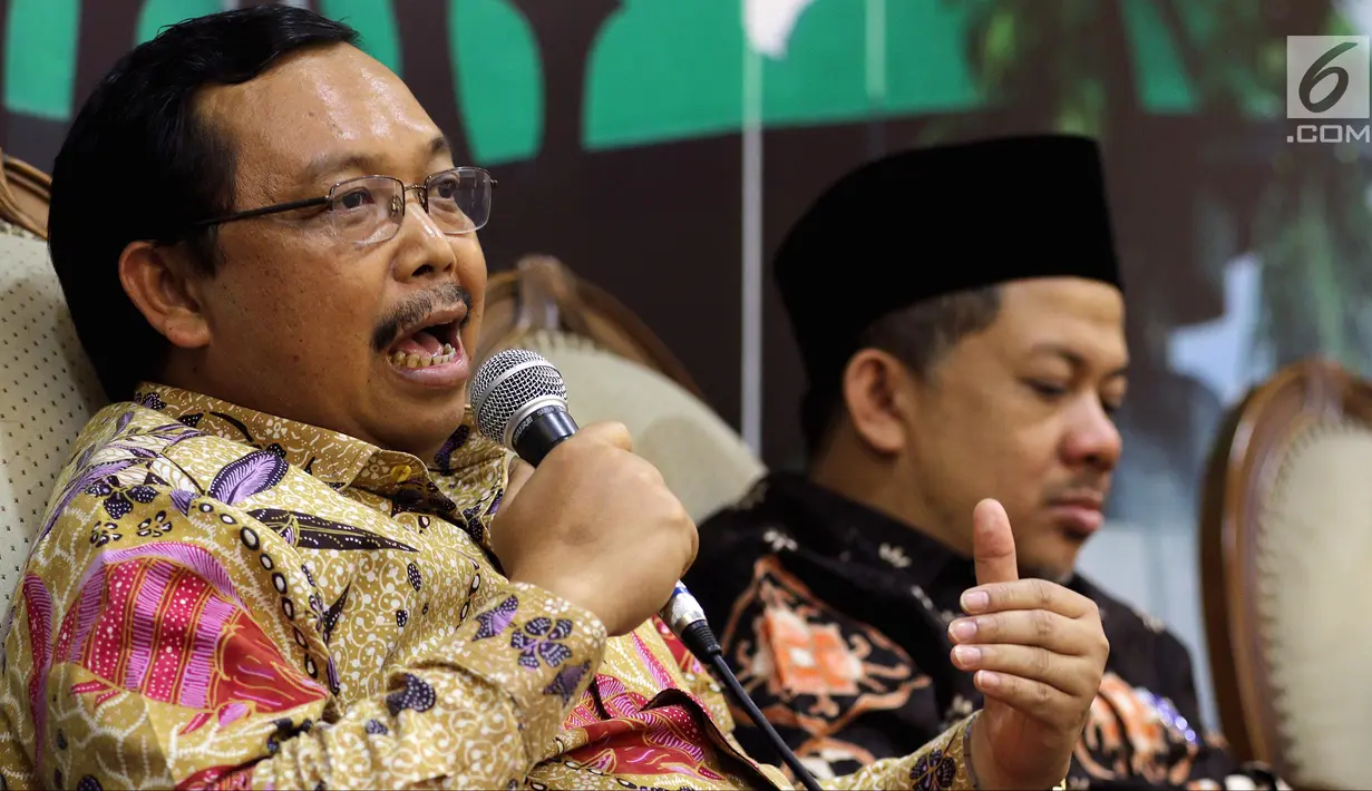 Wakil Ketua Komisi II Herman Khaeron (kiri) saat diskusi Dialektika Demokrasi di Jakarta, Kamis (4/10). Besarnya anggaran politik jelang Pileg dan Pilpres 2019 agar bisa diawasi secara maksimal oleh masyarakat. (Liputan6.com/JohanTallo)