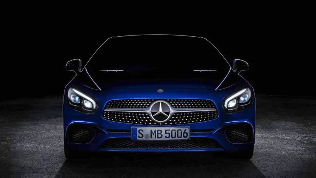 Jelang Debut, Mercy Bocorkan Desain Muka SL-Class Terbaru