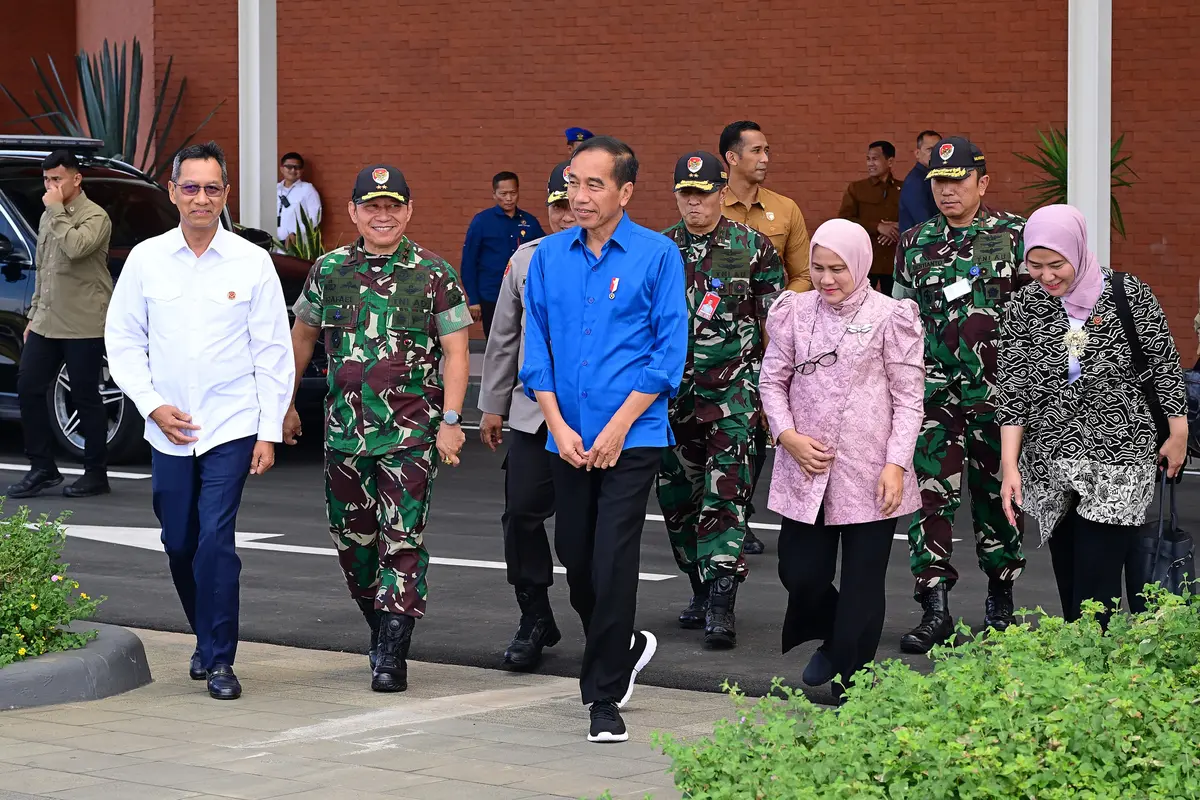 Presiden Joko Widodo atau Jokowi dan Ibu Negara Iriana bertolak menuju Provinsi Kalimantan Timur dalam rangka kunjungan kerja, Minggu (8/9/2024).
