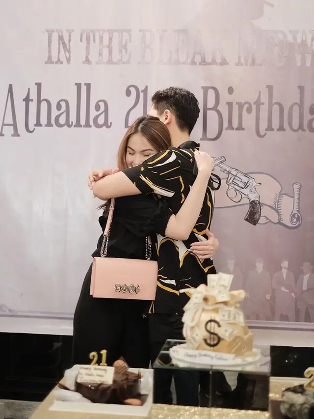 6 Potret Perayaan Ulang Tahun Athalla Naufal, Kejutan Disiapkan Aisyah Aqilah