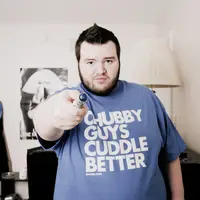 Kabar baik untuk pria chubby! Majalah ini bisa meningkatkan rasa percaya dirimu!