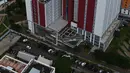 Foto aerial suasana Rumah Sakit Darurat Penanganan COVID-19 Wisma Atlet Kemayoran, di Jakarta, Selasa (2/2/2021). Layanan penanganan COVID-19 kepada pasien harus dengan tata cara penanganan sesuai SOP yang berlaku. (merdeka.com/Imam Buhori)