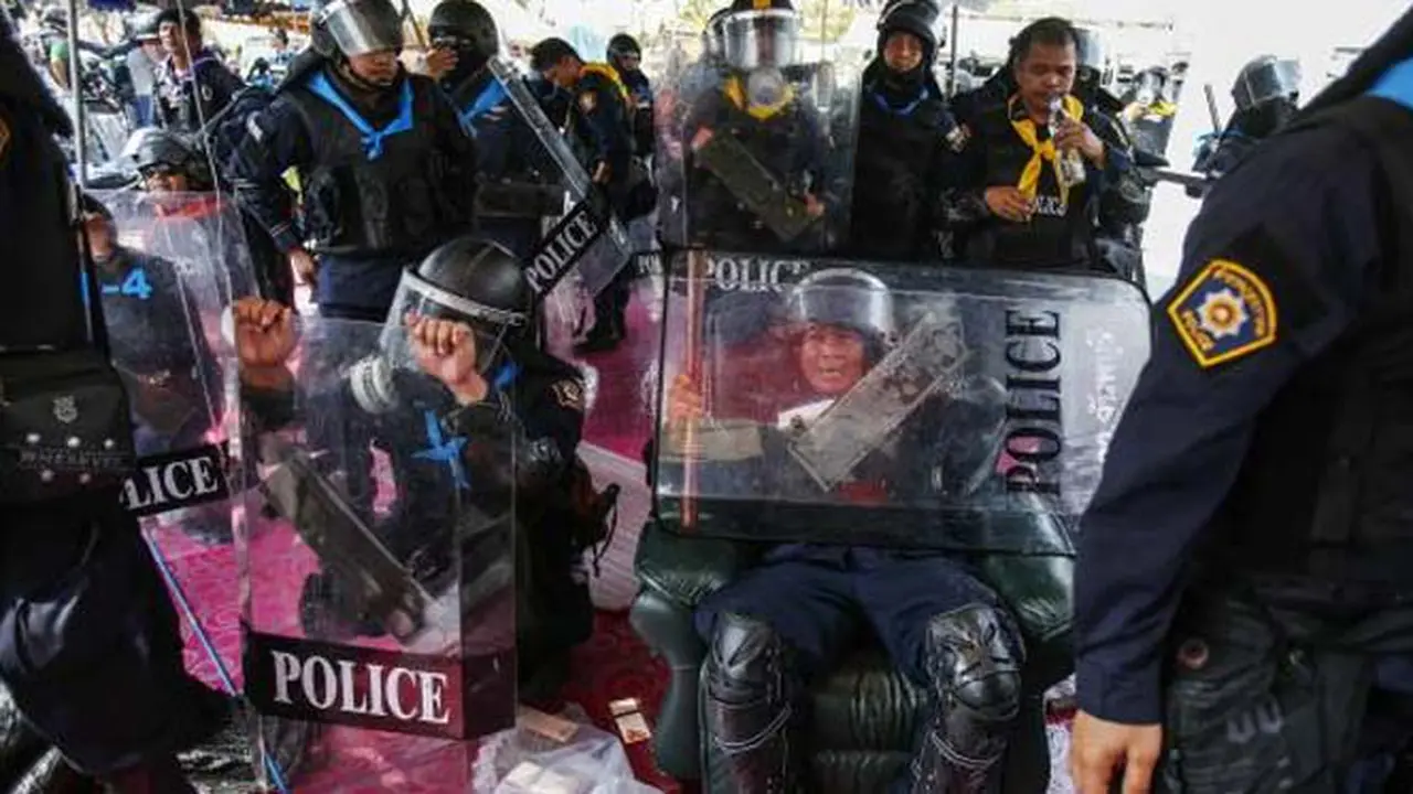 polisi-thailand-140219b.jpg