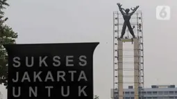 Dinas Kebudayaan DKI Jakarta melanjutkan program konservasi ke Monumen Pembebasan Irian Barat. (Liputan6.com/Herman Zakharia)