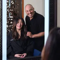 Menikmati perawatan rambut mewah Rossano Ferretti Hair Spa di Four Seasons Resort Jimbaran.