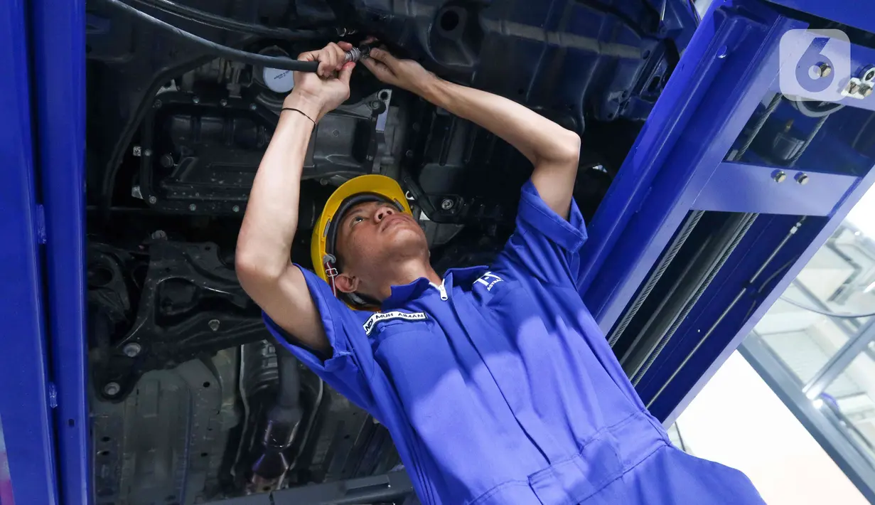 Kampus ASTRAtech juga memiliki beberapa pengajar dengan sertifikasi Meister dan juga pengajar profesional dari industri Grup Astra dengan tujuan untuk mendorong peningkatan kualitas lulusan. (Liputan6.com/Herman Zakharia)