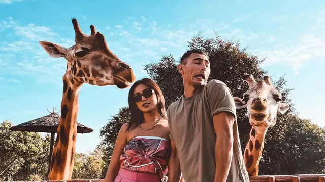7 Potret Liburan Jessica Iskandar dan Vincent Varhaag di Bromo, Curi Perhatian