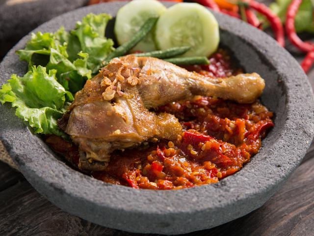 Resep Sambal Ulek Untuk Ayam Penyet Yang Enaknya Kebangetan Lifestyle Fimela Com