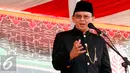 Gubernur DKI Jakarta Basuki Tjahaja Purnama memberikan sambutan di acara Lebaran Betawi, Jakarta, Minggu (23/8/2015). (Liputan6.com/Yoppy Renato)