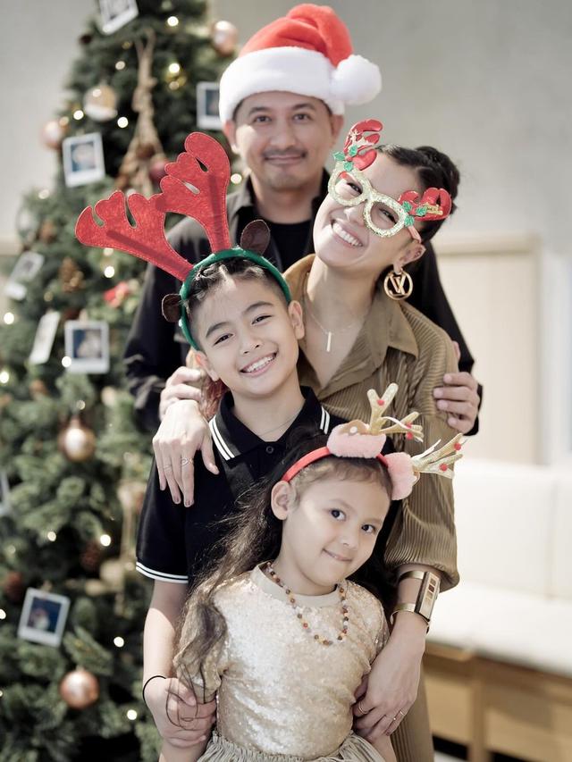 6 Pasangan Artis Ini Rayakan Natal dari Pacaran Sampai Nikah, Selalu Langgeng