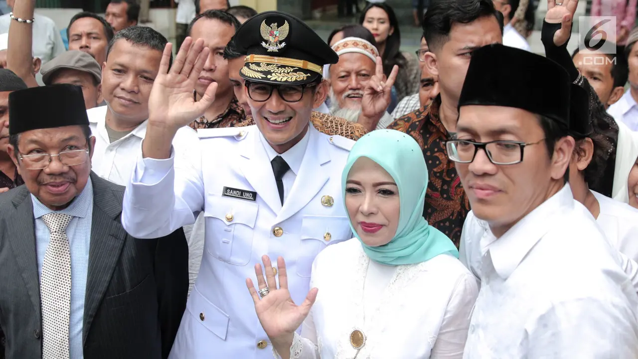 Anies dan Sandi Bertemu di Masjid Sunda Kelapa