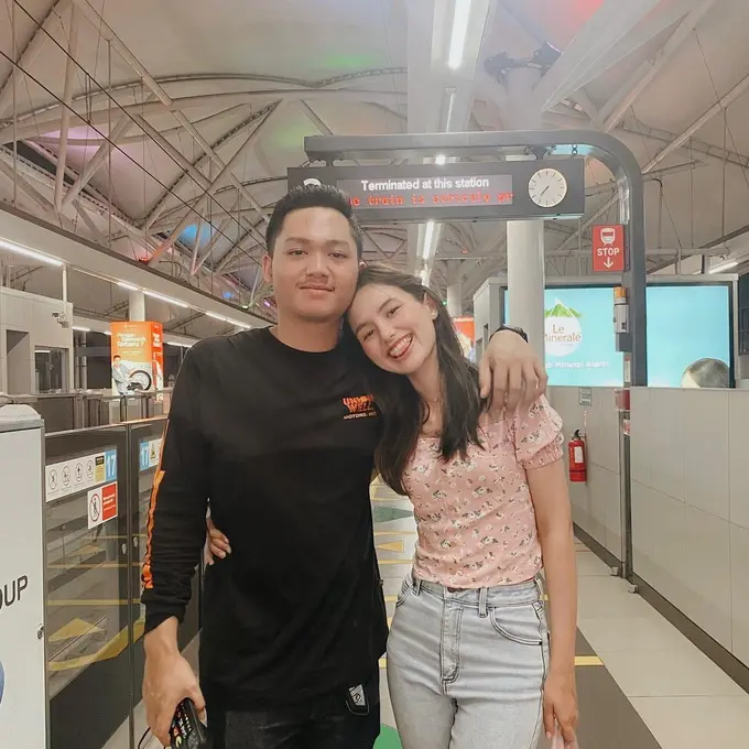 Sarah Menzel dan Azriel Hermansyah