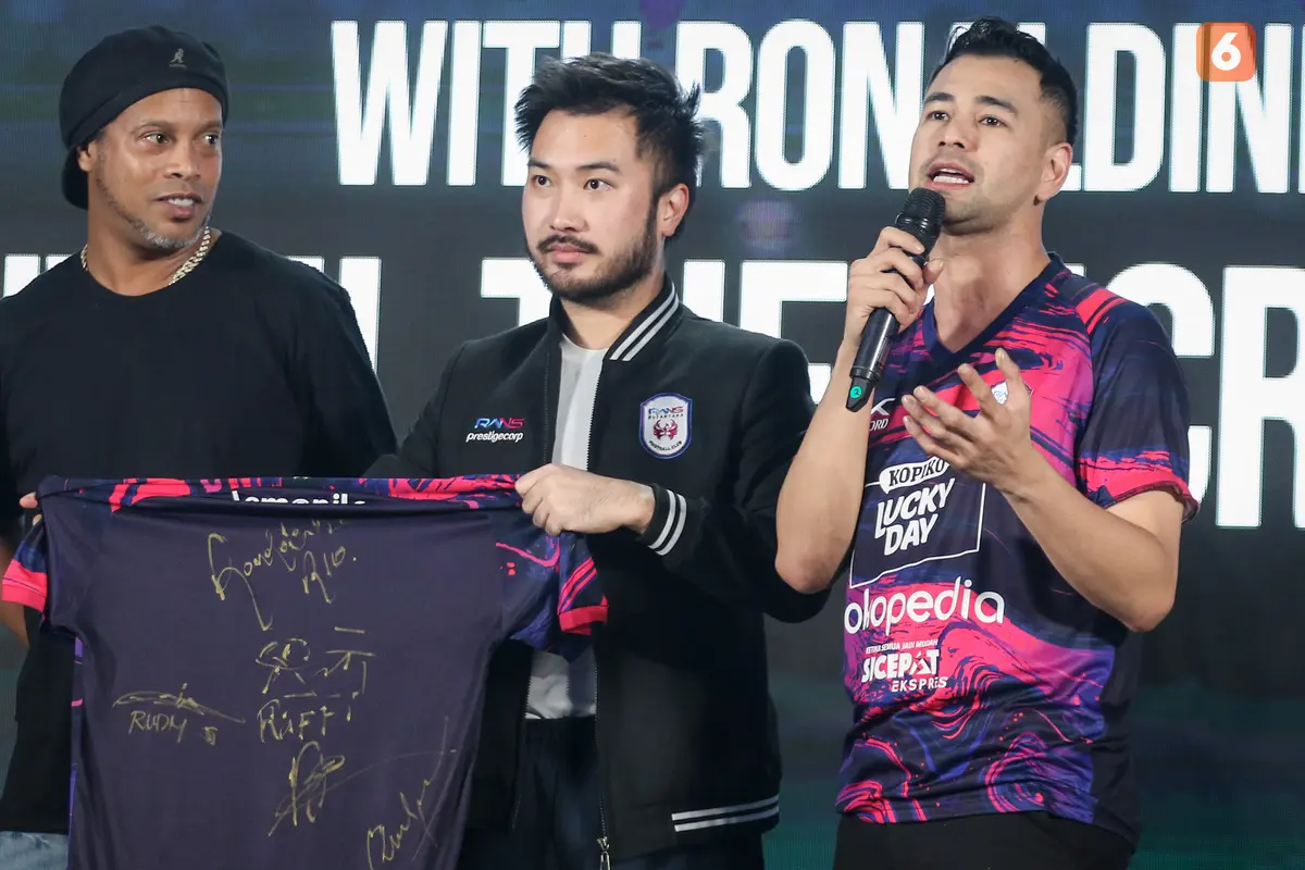 Grand Launching Jersey Rans Nusantara FC Bersama Ronaldinho