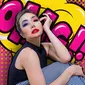 Gaya Gisella Anastasia Saat Pemotretan Pop Art Makeup. (Sumber: Instagram/gisel_la)