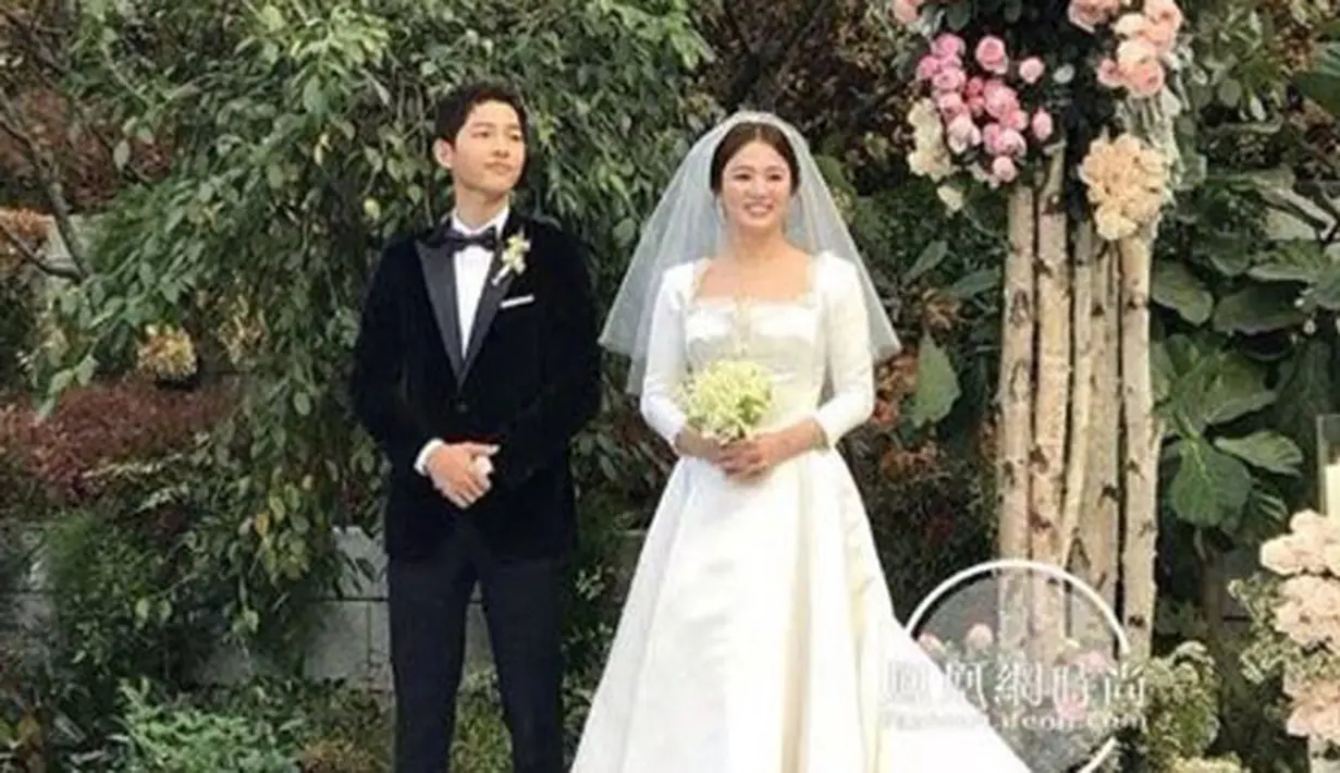 Pernikahan Song Joong Ki  dan Song Hye Kyo digelar secara tertutup pada 31 Oktober 2017 lalu di Shilla Hotel, Korea Selatan. Pesta tersebut hanya dihadiri oleh keluarga, sahabat dan orang-orang terdekatnya saja. (Instagram/hunkage)