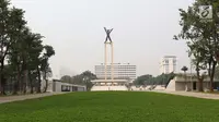 Pemandangan Lapangan Banteng di Jakarta, Selasa (3/7). Lapangan Banteng kini dilengkapi dengan lapangan bola, jogging track, lapangan voli, lapangan basket, dan juga lahan yang dipakai bermain badminton. (Liputan6.com/Immanuel Antonius)