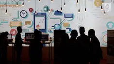 Pengunjung mengunjungi pameran Indonesia Business and Development Expo (IBD Expo) di Jakarta, Rabu (20/9). Pameran bertemakan Sinergi Indonesia Hebat, selain IBD Expo 2017, BUMN juga menggelar Indonesia Banking Expo (IBEX). (Liputan6.com/Angga Yuniar)