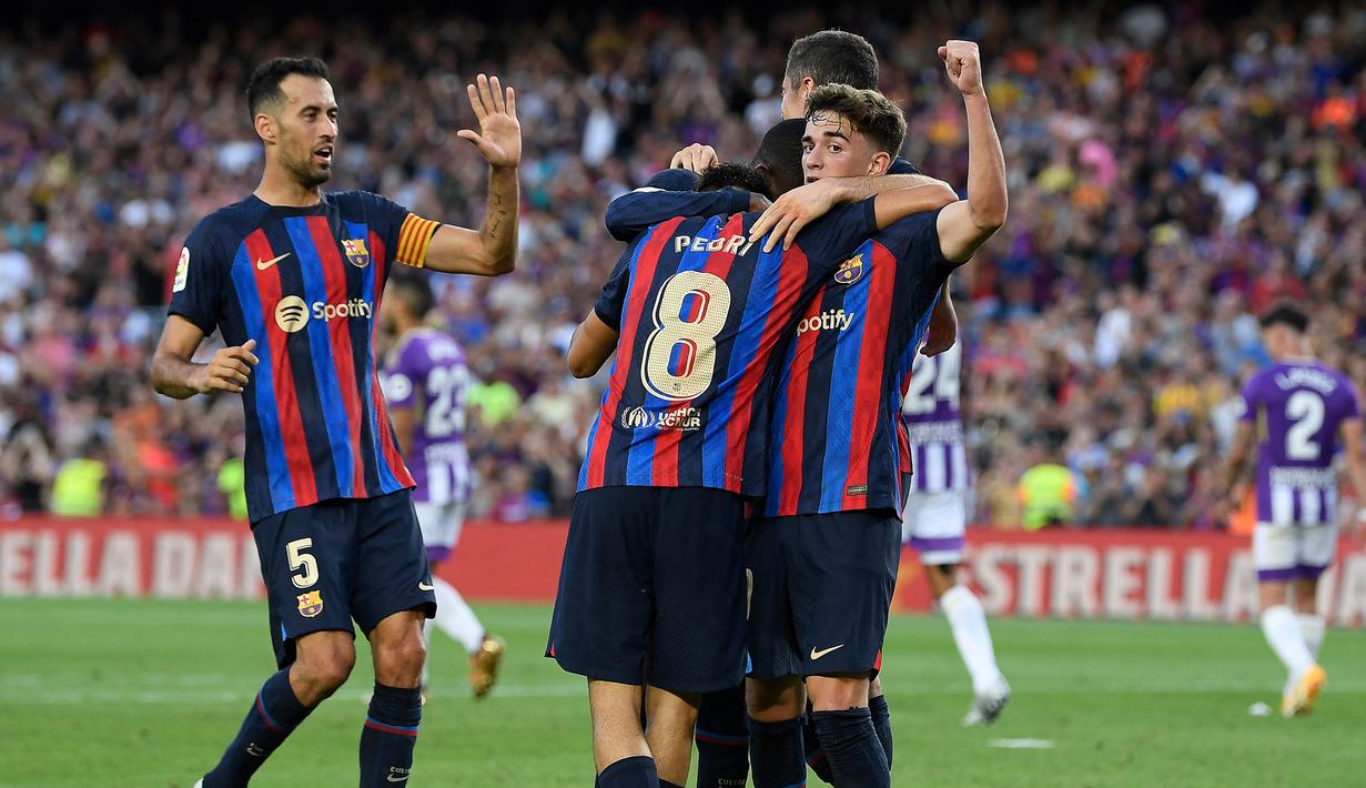 Barcelona. Klub asuhan Xavi Hernandez ini total menyumbang 16 pemain yang akan berlaga di Piala Dunia 2022 Qatar yang didominasi oleh Timnas Spanyol sebanyak 7 pemain. Sementara sisanya adalah Prancis (2), Belanda (2) dan masing-masing satu pemain untuk Jerman, Denmark, Polandia, Brasil dan Uruguay. (AFP/Josep Lago)