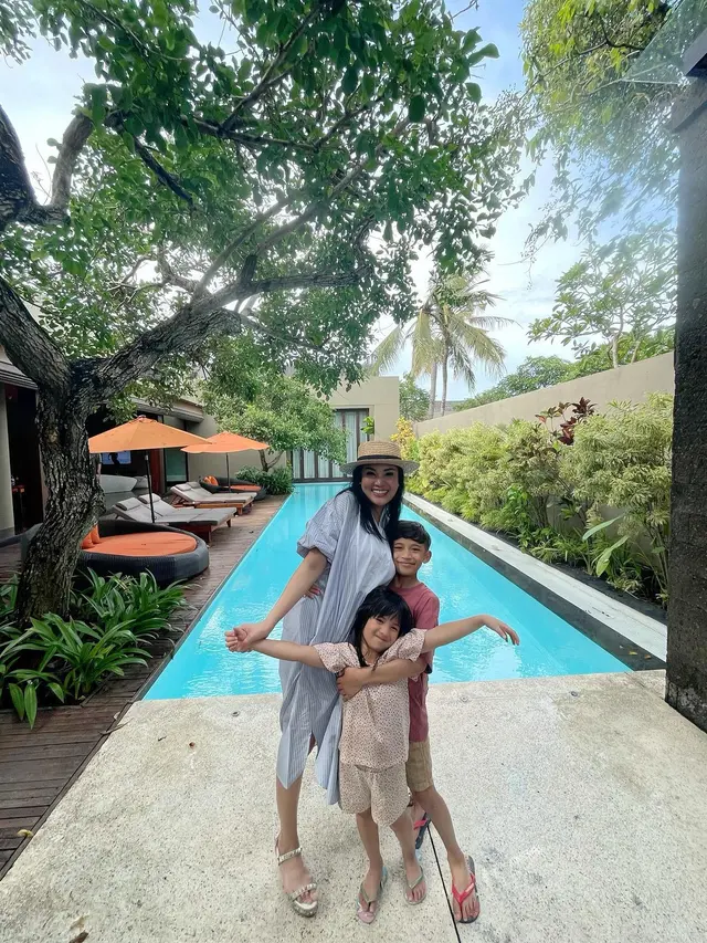 Buka Lembaran Baru, Ini Potret 6 Seleb yang Jadi Single Mom di 2022