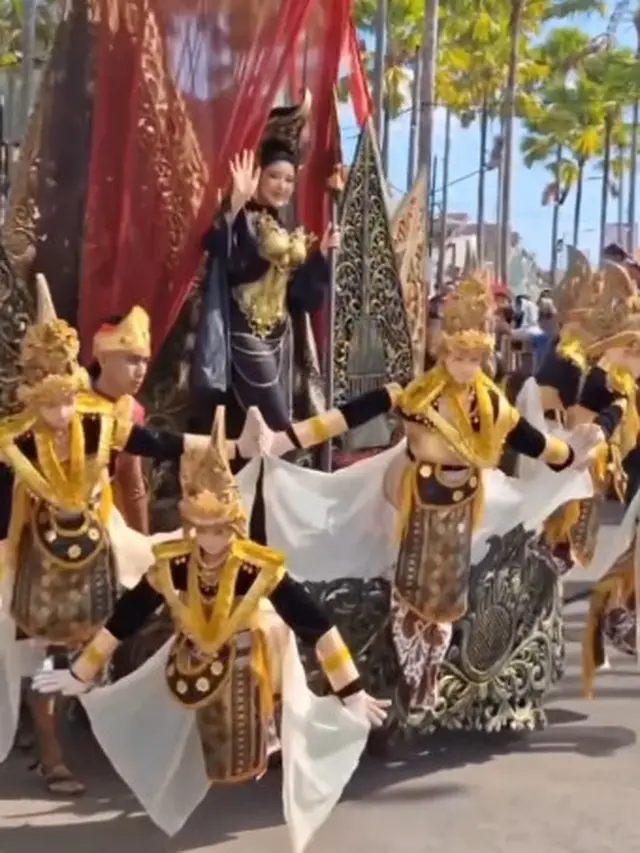 Bak Seorang Ratu, Ini 7 Potret Tiara Andini di Jember Fashion Carnaval