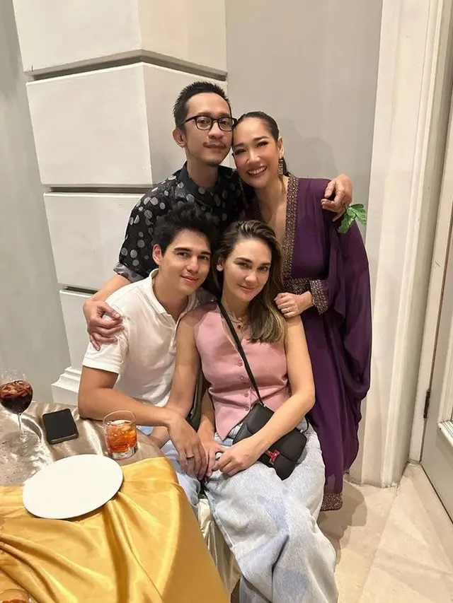 Luna Maya disebut dekat dengan Maxime Bouttier (Instagram/amingisback)