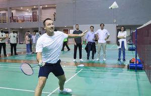 Eks kapten Chelsea tersebut rupanya memiliki basic yang cukup baik dalam bermain tepok bulu karena saat sekolah dulu dia mengikuti ekstrakulikuler bulutangkis. (Twitter/@INABadminton)