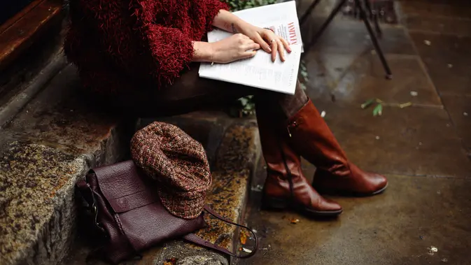Ilustrasi boots. (Pexels/Asnida Riani)