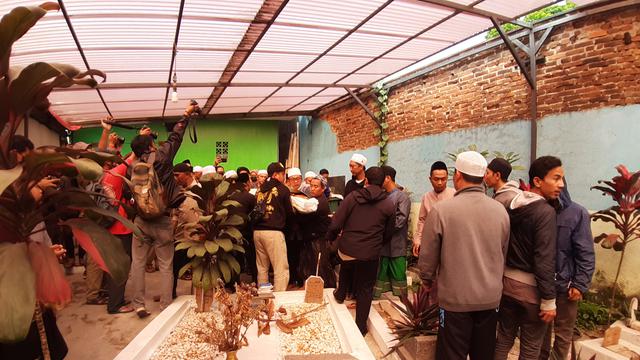 Suasana Rumah Duka Bobotoh yang Meninggal Dunia