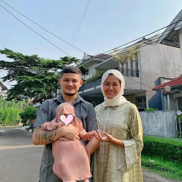 Bunga Jelitha Umumkan Hamil Anak Kedua, Ini 6 Potret Keluarga Kecilnya