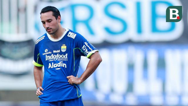 Foto: Reaksi Pemain Persib Bandung Setelah Dipermalukan Persik Kediri, Target Juara Semakin Tipis