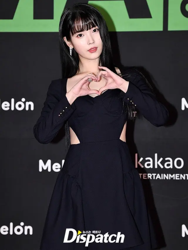 IU mendatangi acara MMA 2021