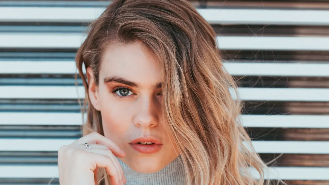 ilustrasi rekomendasi warna cat rambut/unsplash